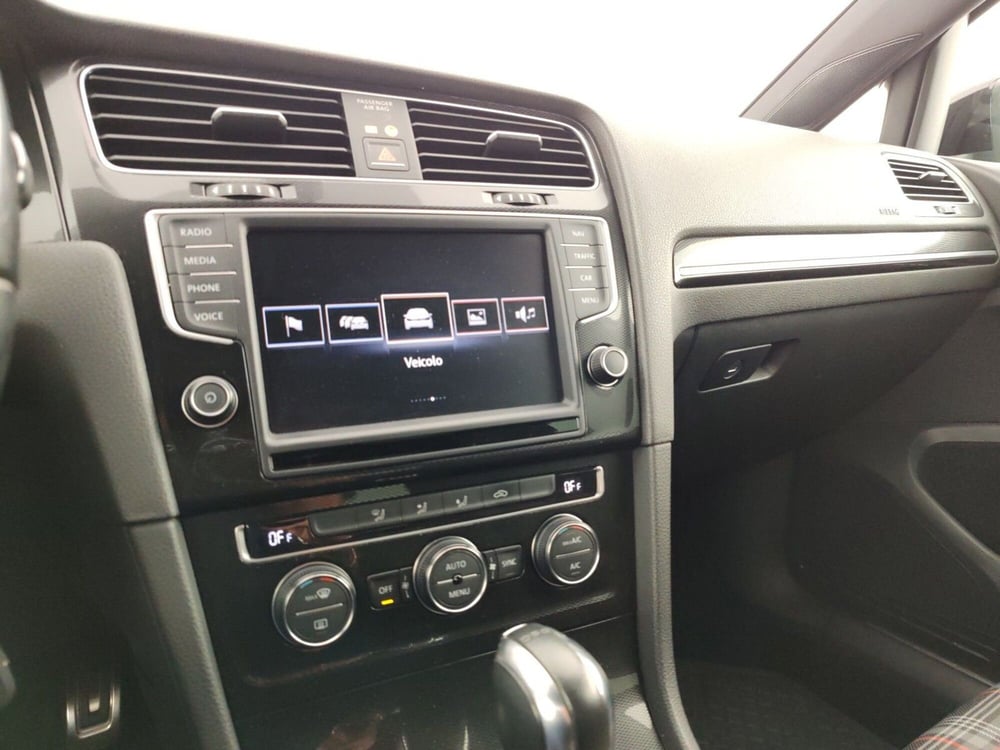 Volkswagen Golf usata a Massa-Carrara (12)