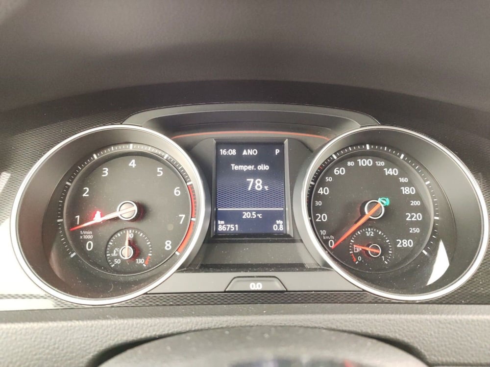 Volkswagen Golf usata a Massa-Carrara (15)