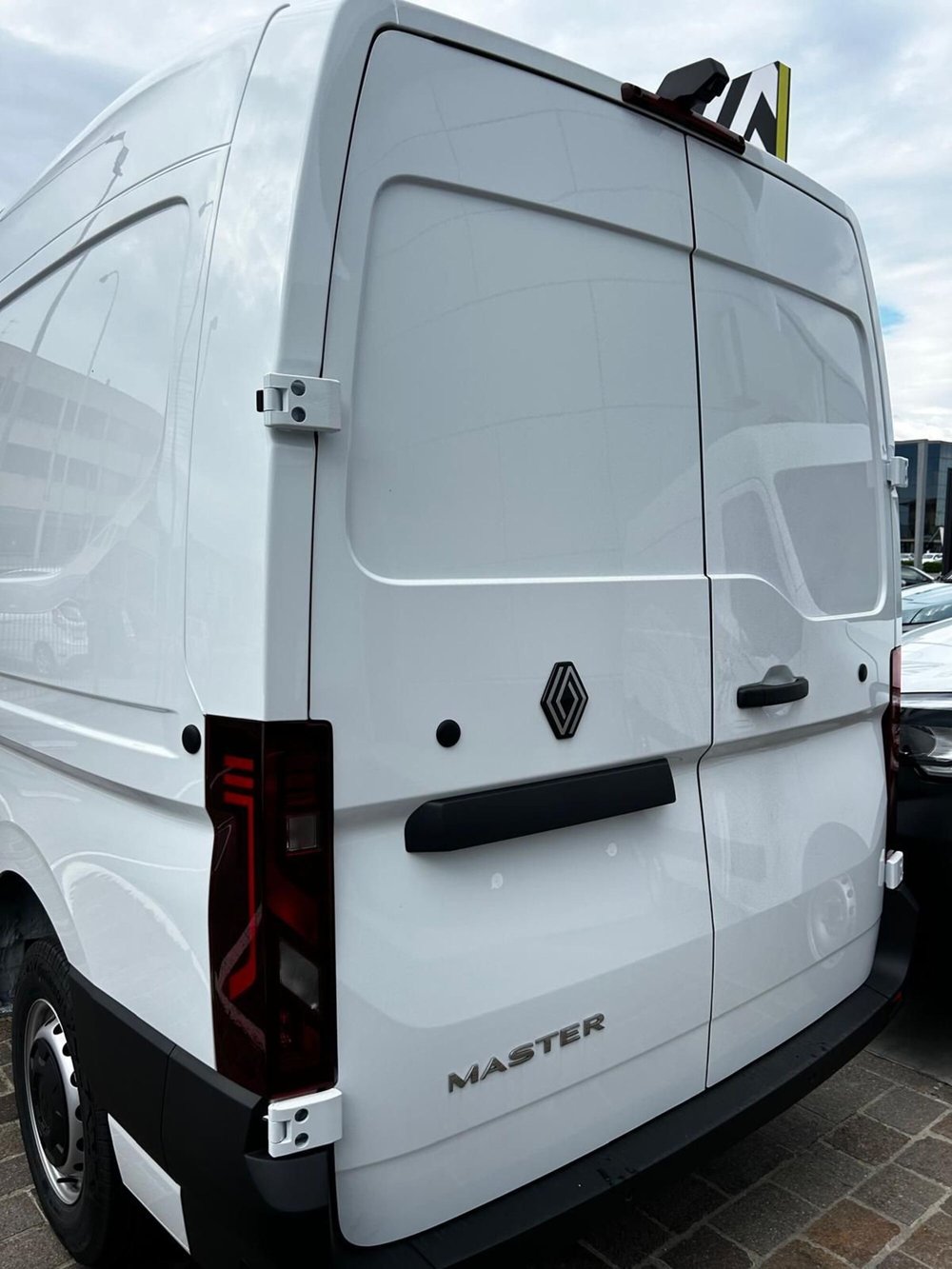 Renault Master Furgone nuova a Treviso (6)
