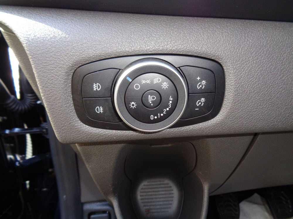 Ford Tourneo Custom usata a Belluno (20)