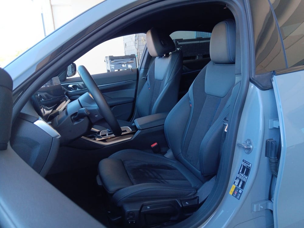 BMW i4 usata a Asti (10)