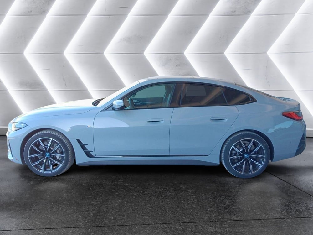 BMW i4 usata a Asti (3)
