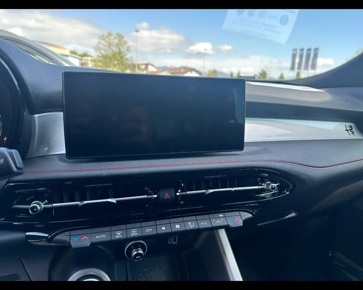 Alfa Romeo Tonale nuova a Lucca (14)