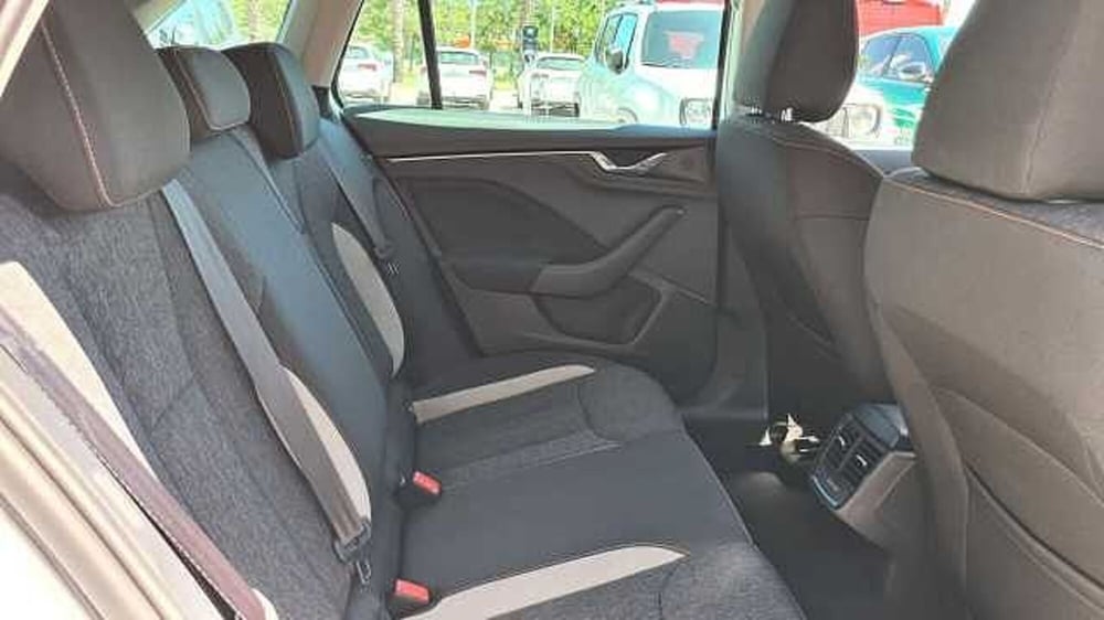 Skoda Scala usata a Ancona (12)
