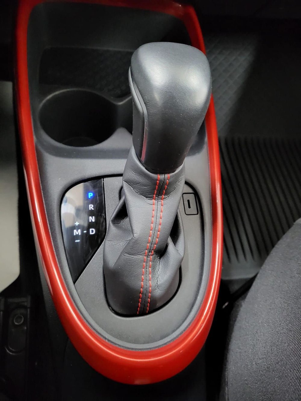 Toyota Aygo X usata a Catanzaro (11)
