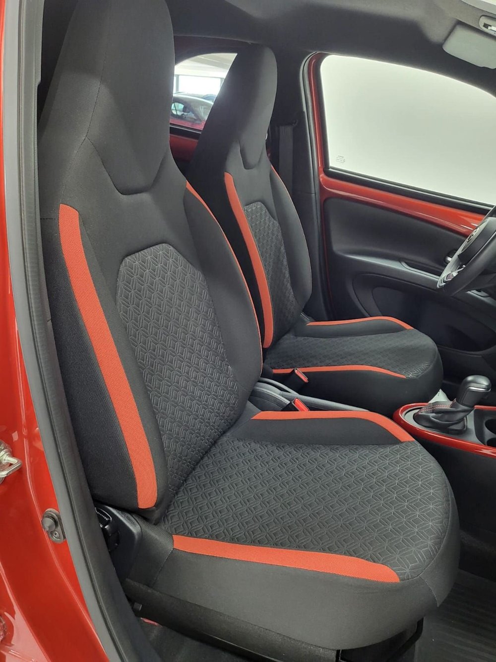Toyota Aygo X usata a Catanzaro (12)