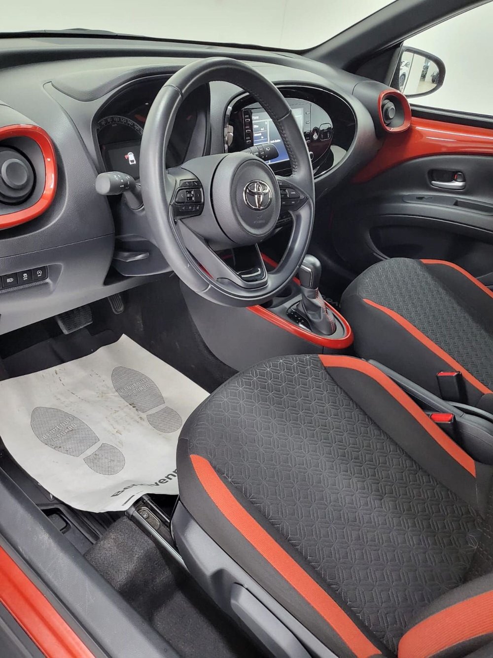 Toyota Aygo X usata a Catanzaro (17)
