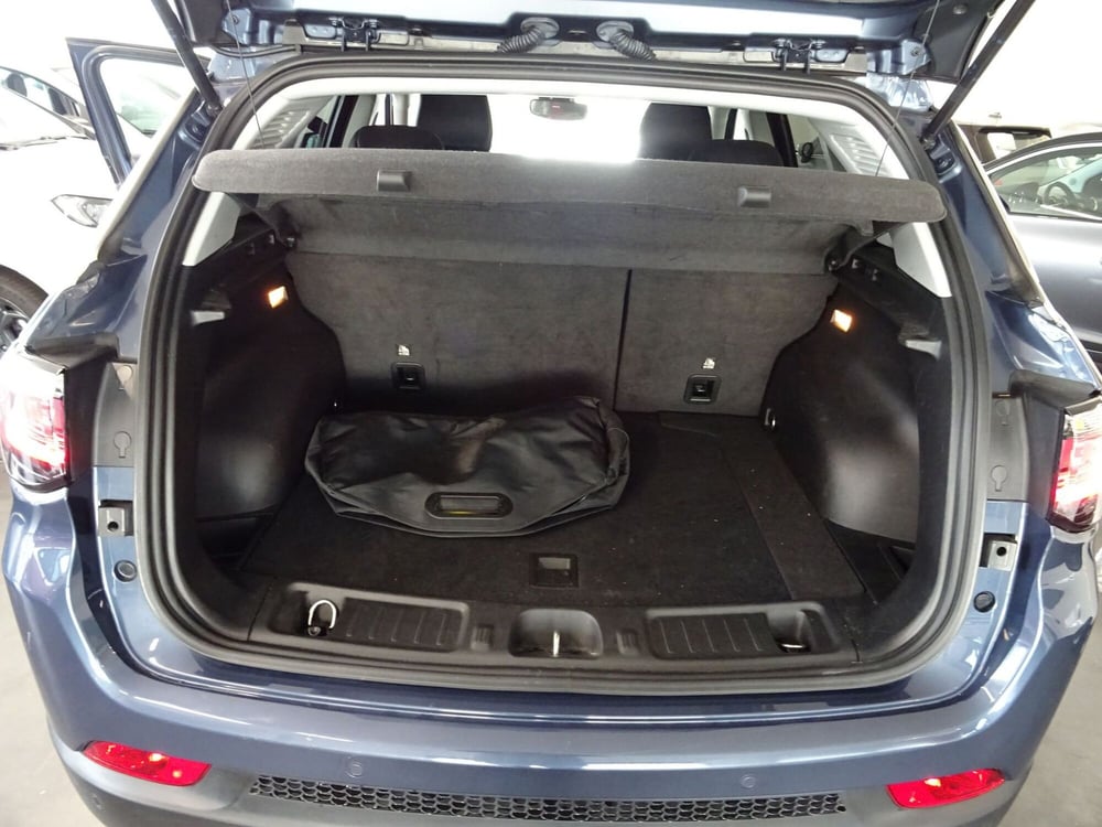 Jeep Compass usata a Lucca (12)