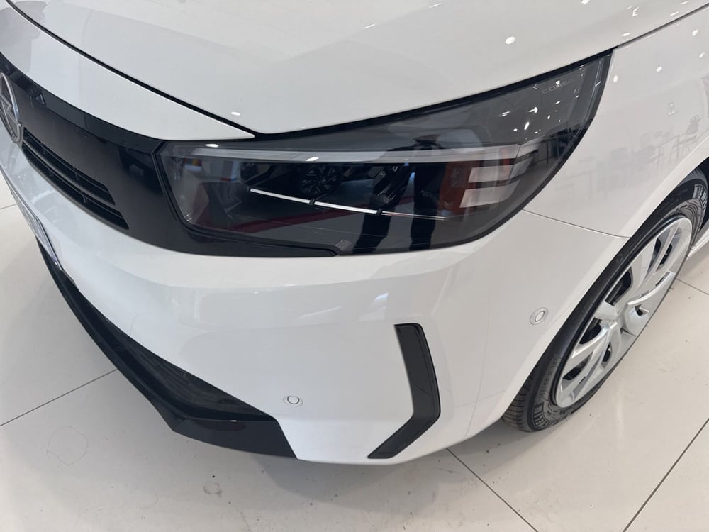 Opel Corsa nuova a Palermo (3)