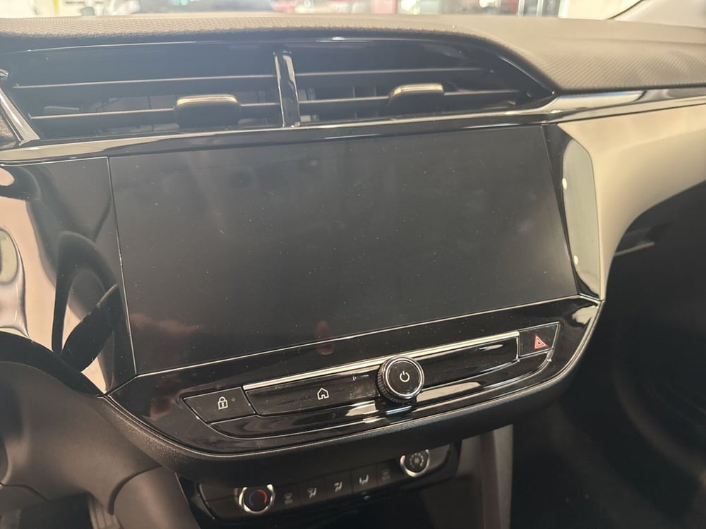 Opel Corsa nuova a Palermo (8)