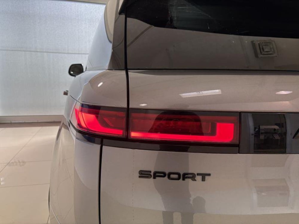 Land Rover Range Rover Sport usata a Venezia (12)
