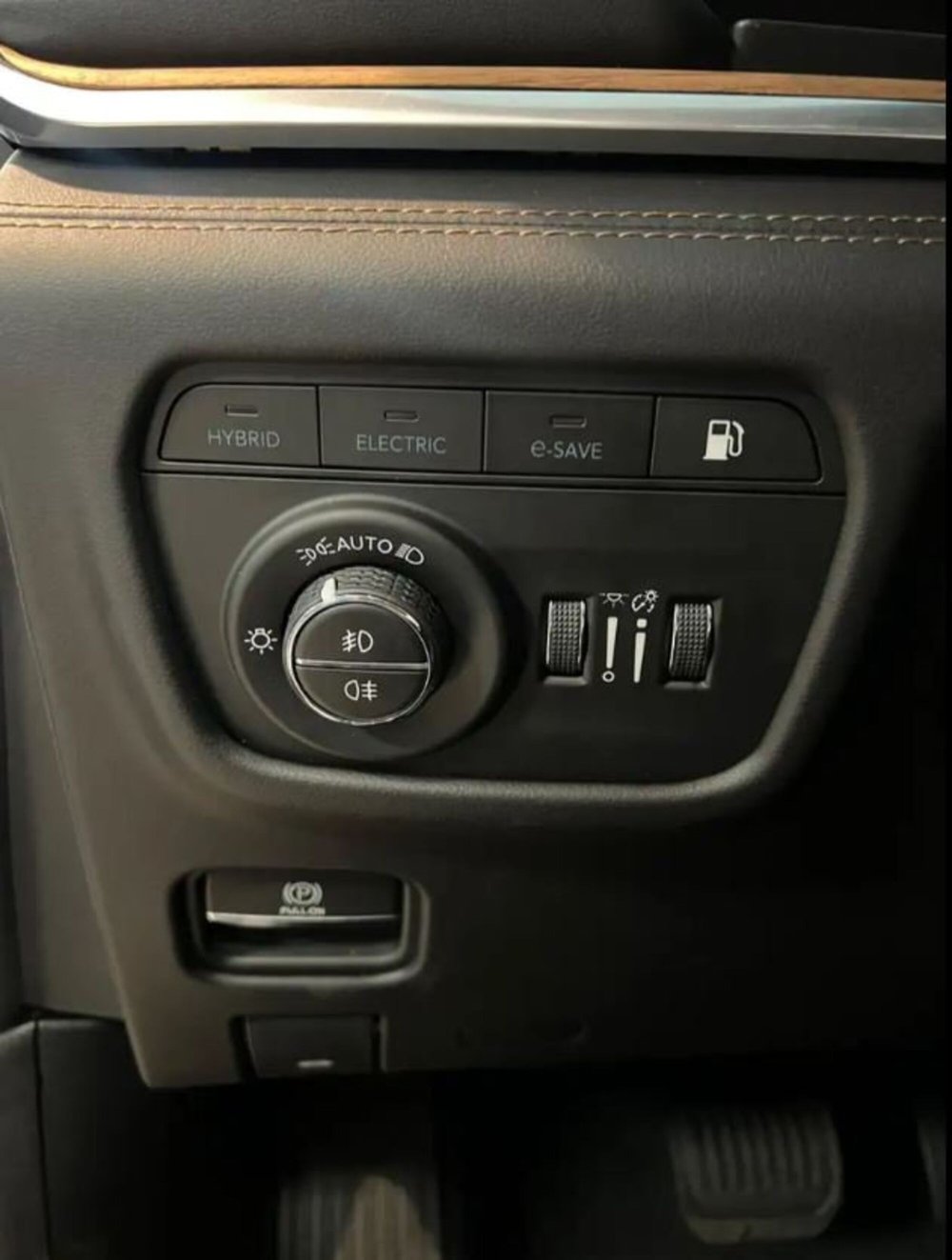 Jeep Grand Cherokee nuova a Latina (10)