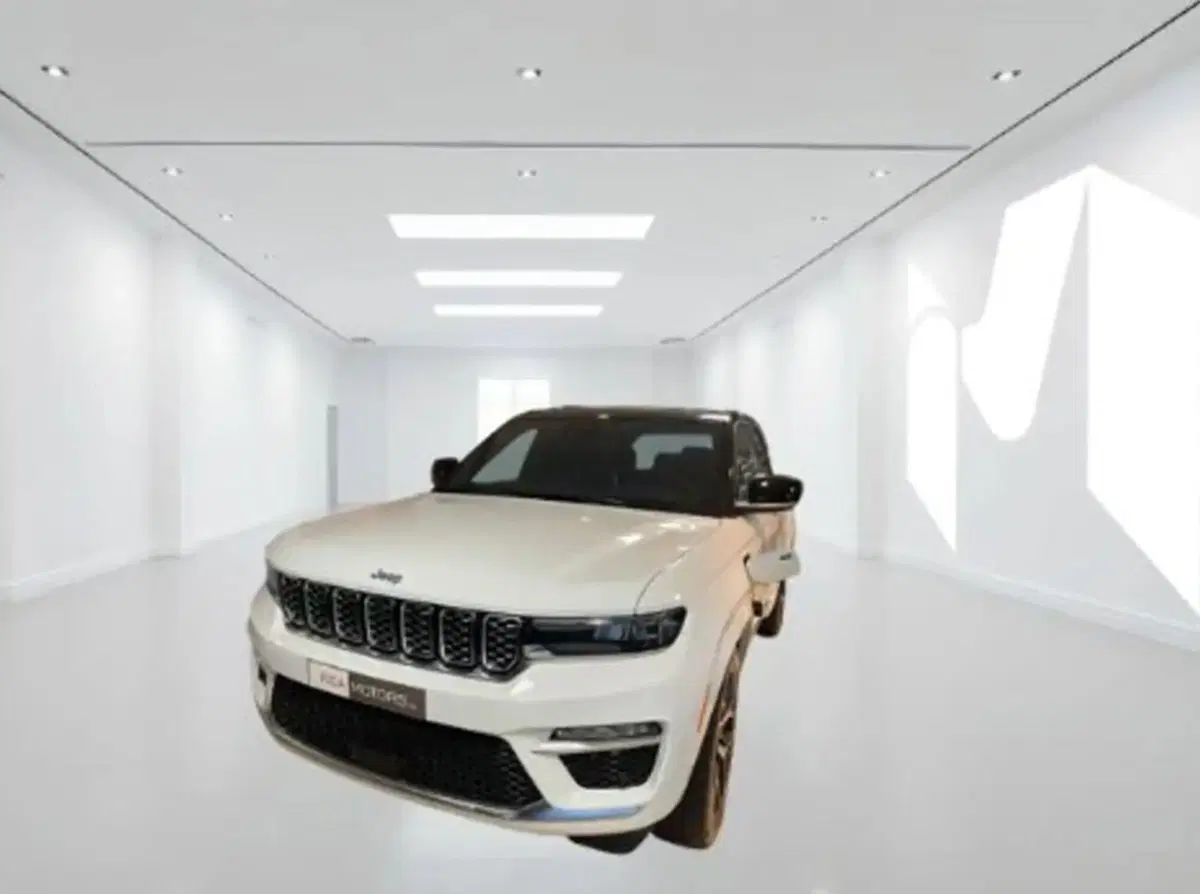 Jeep Grand Cherokee nuova a Latina (2)