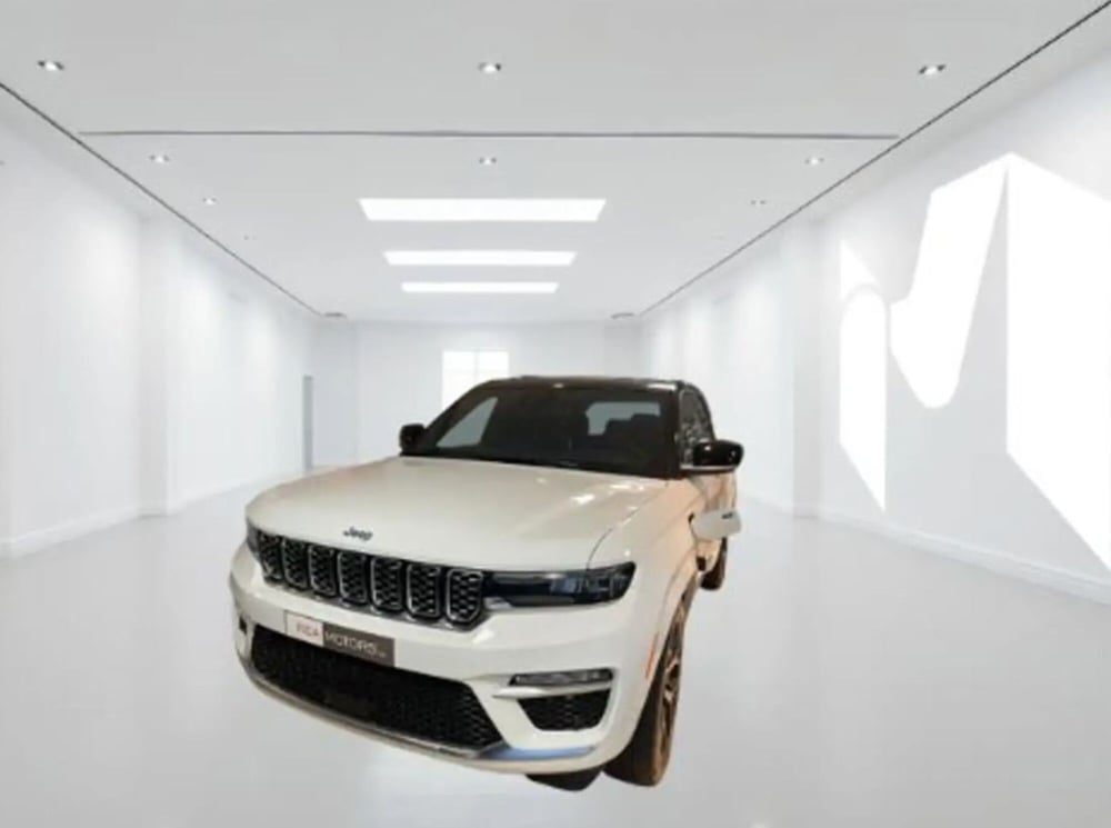 Jeep Grand Cherokee nuova a Latina (2)