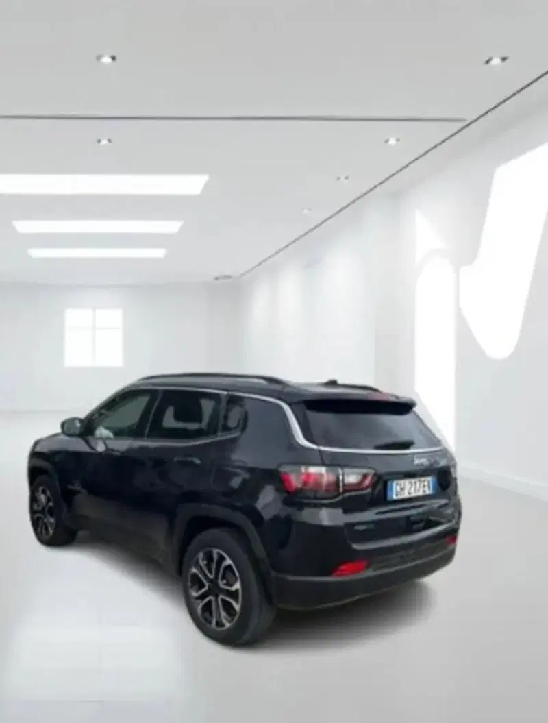 Jeep Compass nuova a Latina (2)
