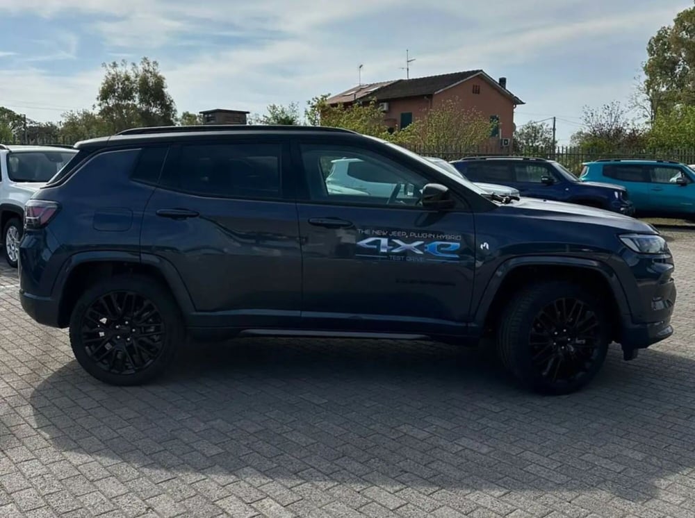 Jeep Compass nuova a Latina (3)