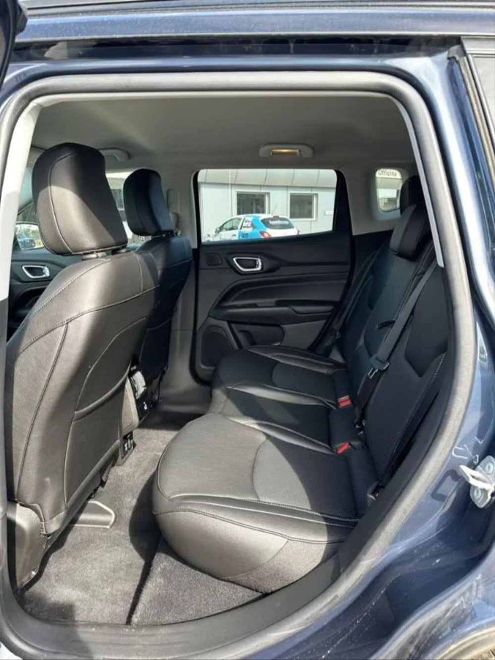Jeep Compass nuova a Latina (4)