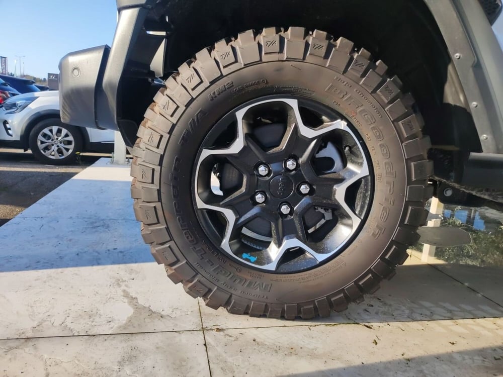 Jeep Wrangler Unlimited nuova a Latina (18)