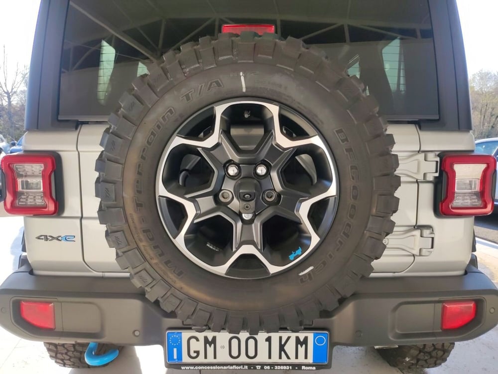Jeep Wrangler Unlimited nuova a Latina (9)