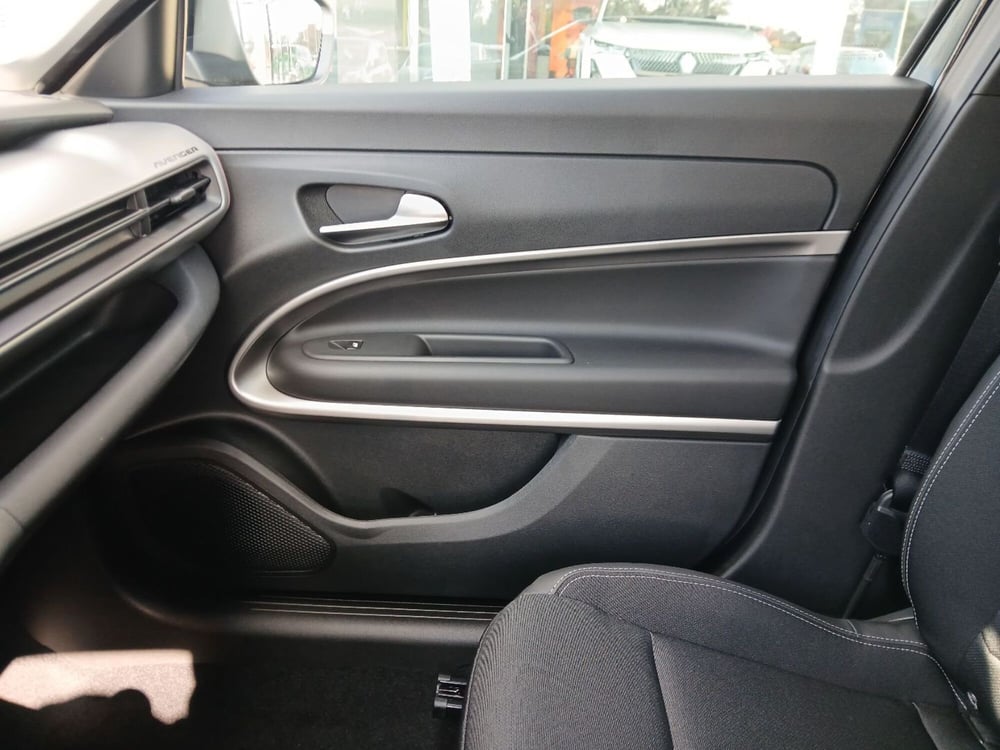 Jeep Avenger nuova a Latina (20)