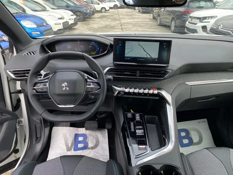 Peugeot 3008 nuova a Milano (12)