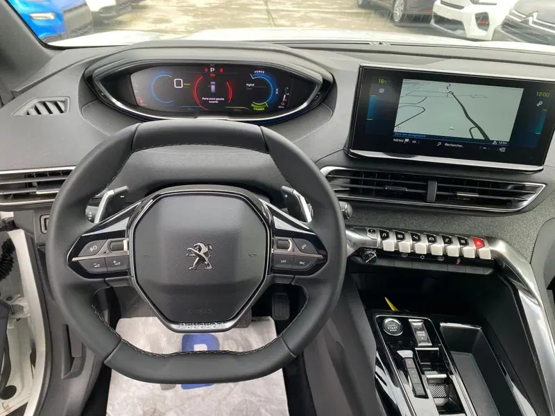 Peugeot 3008 nuova a Milano (13)
