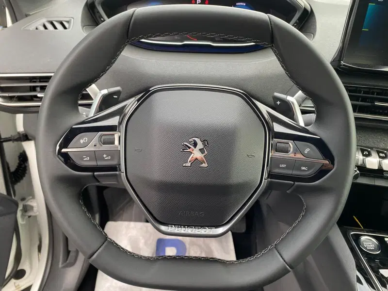 Peugeot 3008 nuova a Milano (14)
