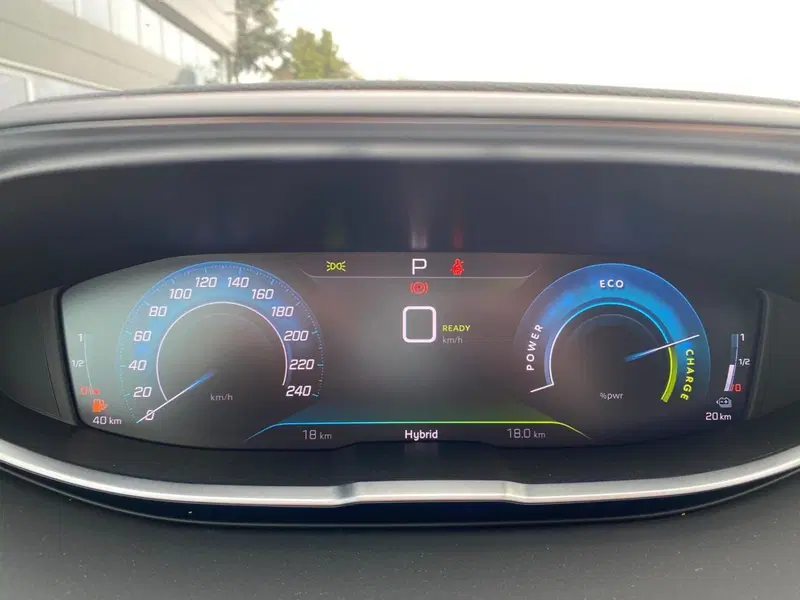 Peugeot 3008 nuova a Milano (16)