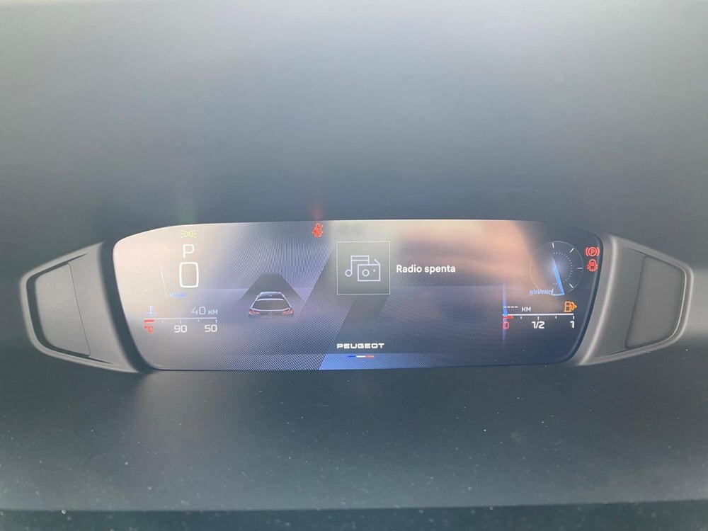 Peugeot 308 SW nuova a Milano (10)