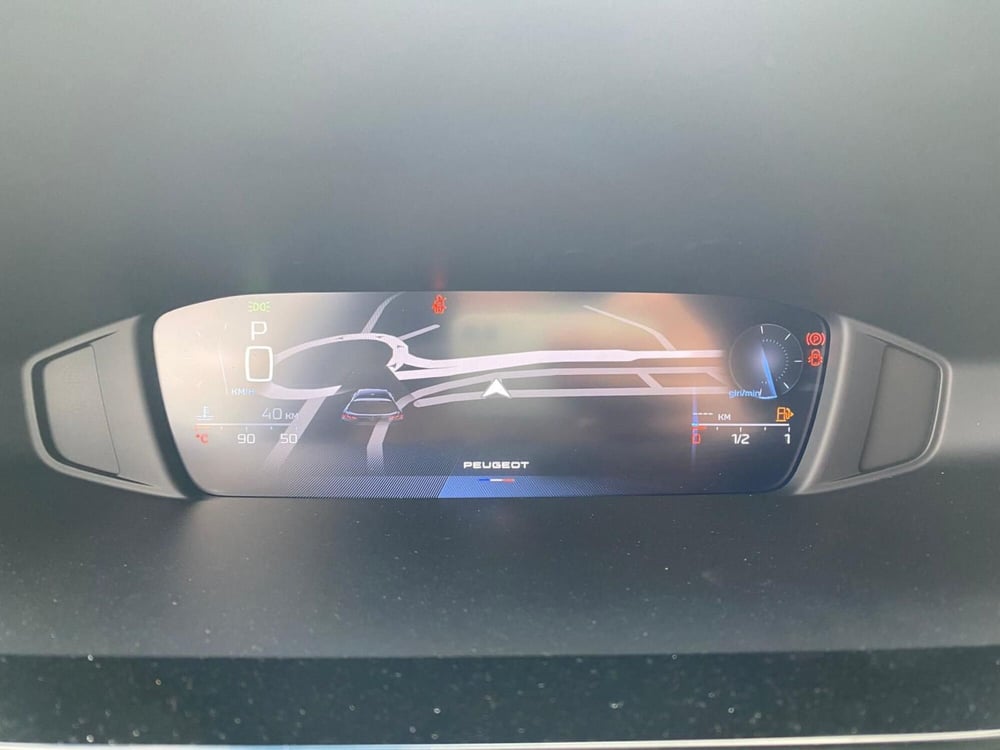 Peugeot 308 SW nuova a Milano (11)