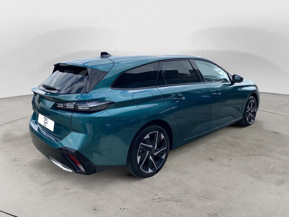 Peugeot 308 SW nuova a Milano (5)
