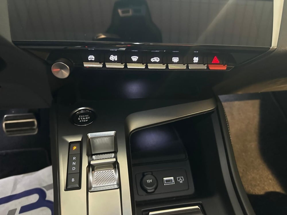 Peugeot 408 usata a Milano (12)