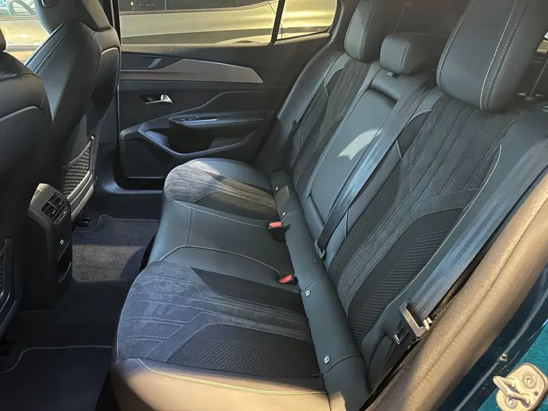 Peugeot 408 usata a Milano (16)
