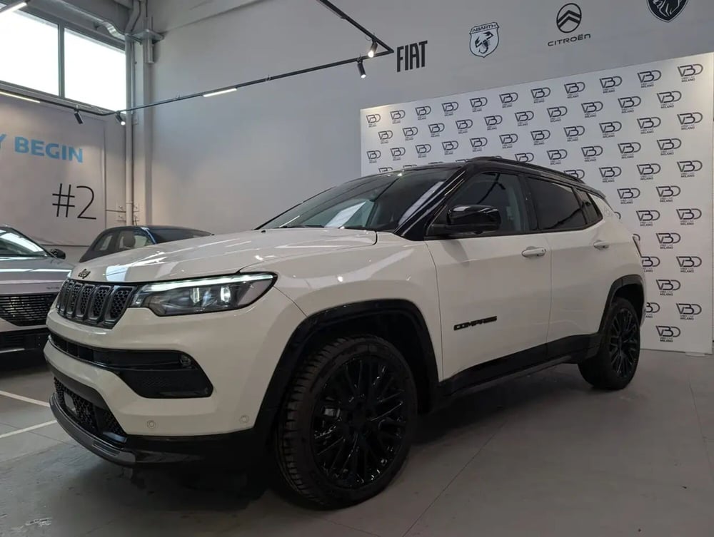 Jeep Compass nuova a Milano (3)