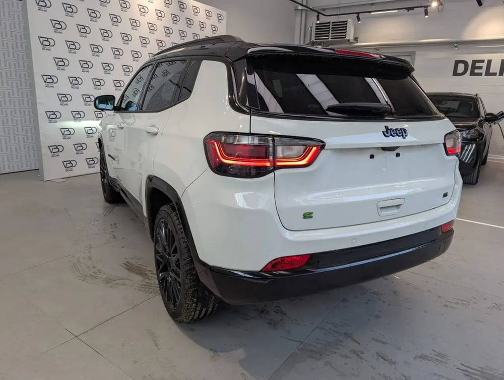Jeep Compass nuova a Milano (6)