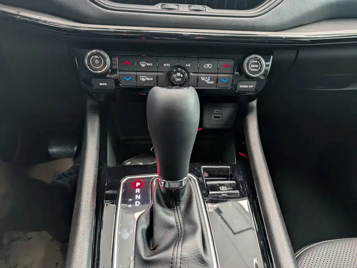 Jeep Compass nuova a Milano (8)
