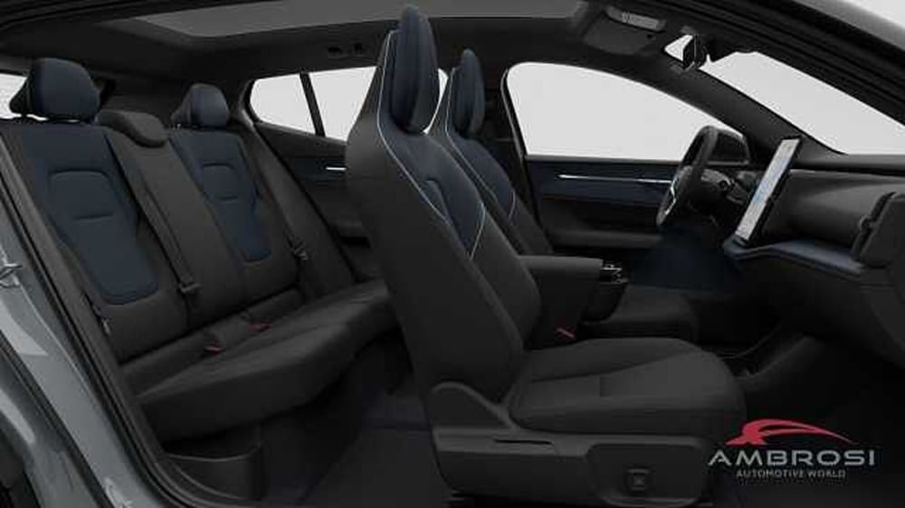 Volvo EX30 Cross Country nuova a Viterbo (8)