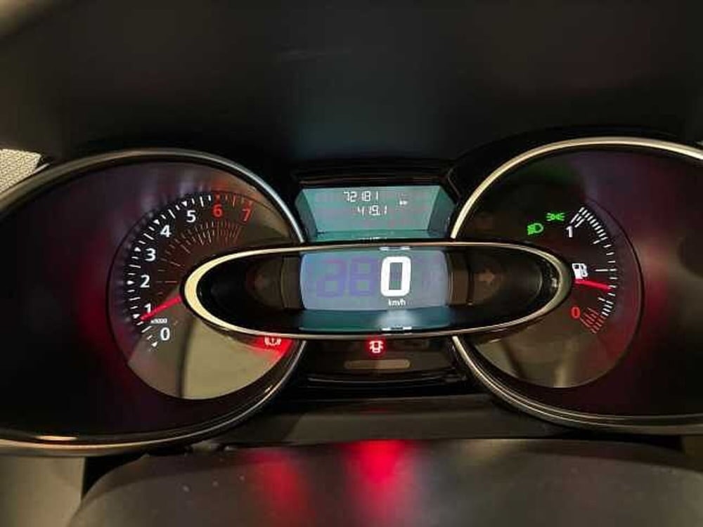 Renault Clio usata a Napoli (11)