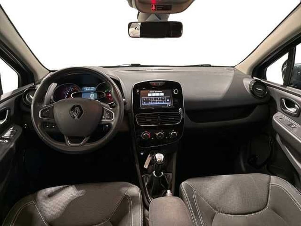 Renault Clio usata a Napoli (14)