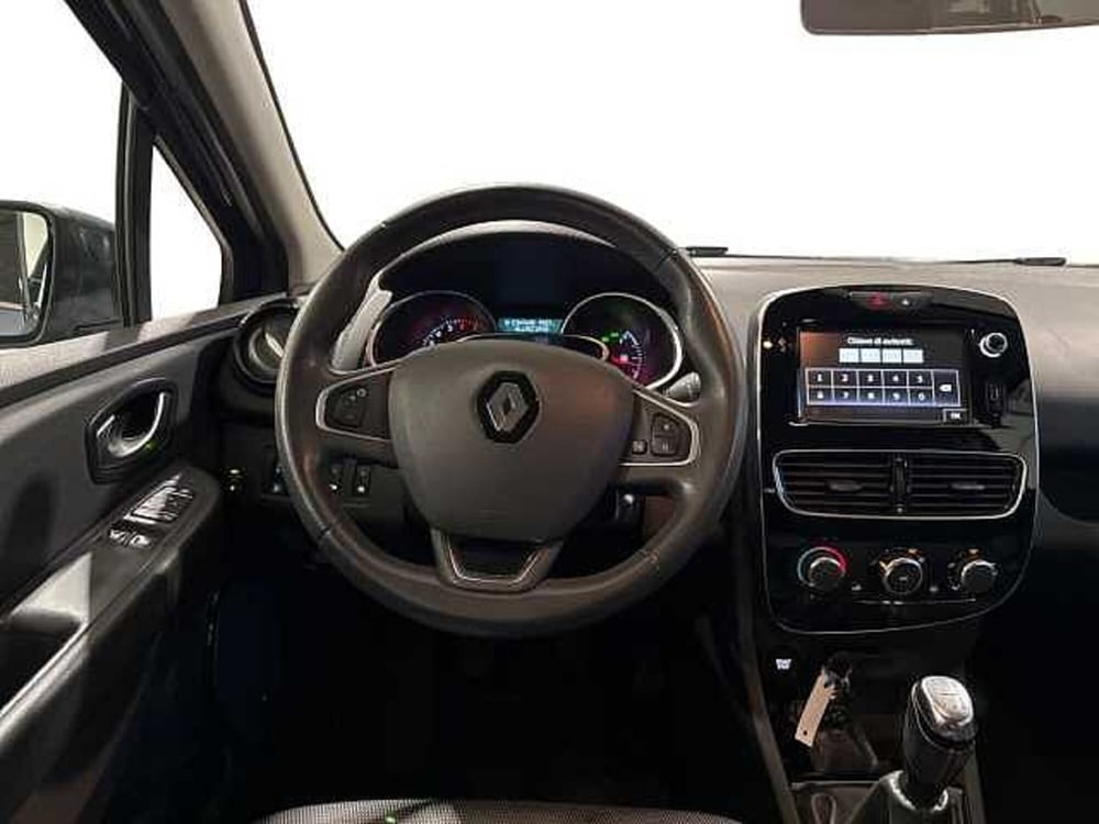Renault Clio usata a Napoli (15)