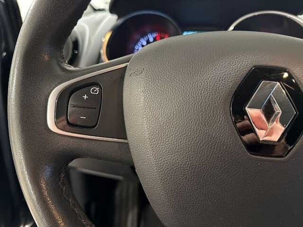 Renault Clio usata a Napoli (16)