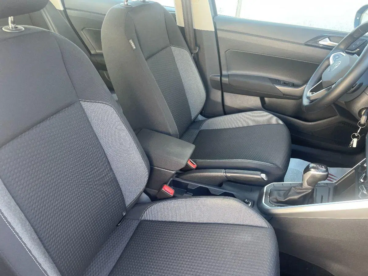 Volkswagen Taigo usata a Lecce (18)