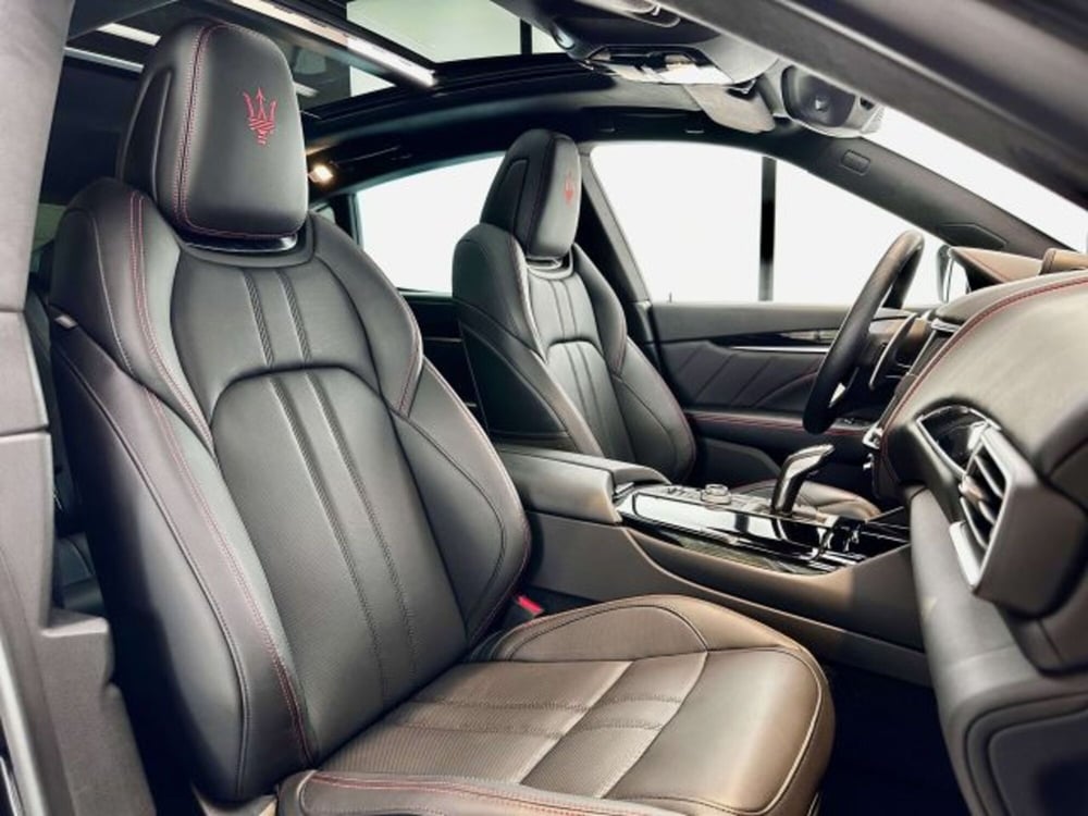 Maserati Levante usata a Torino (13)