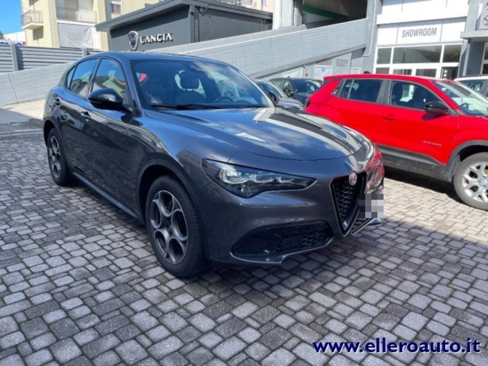 Alfa Romeo Stelvio usata a Cuneo (3)