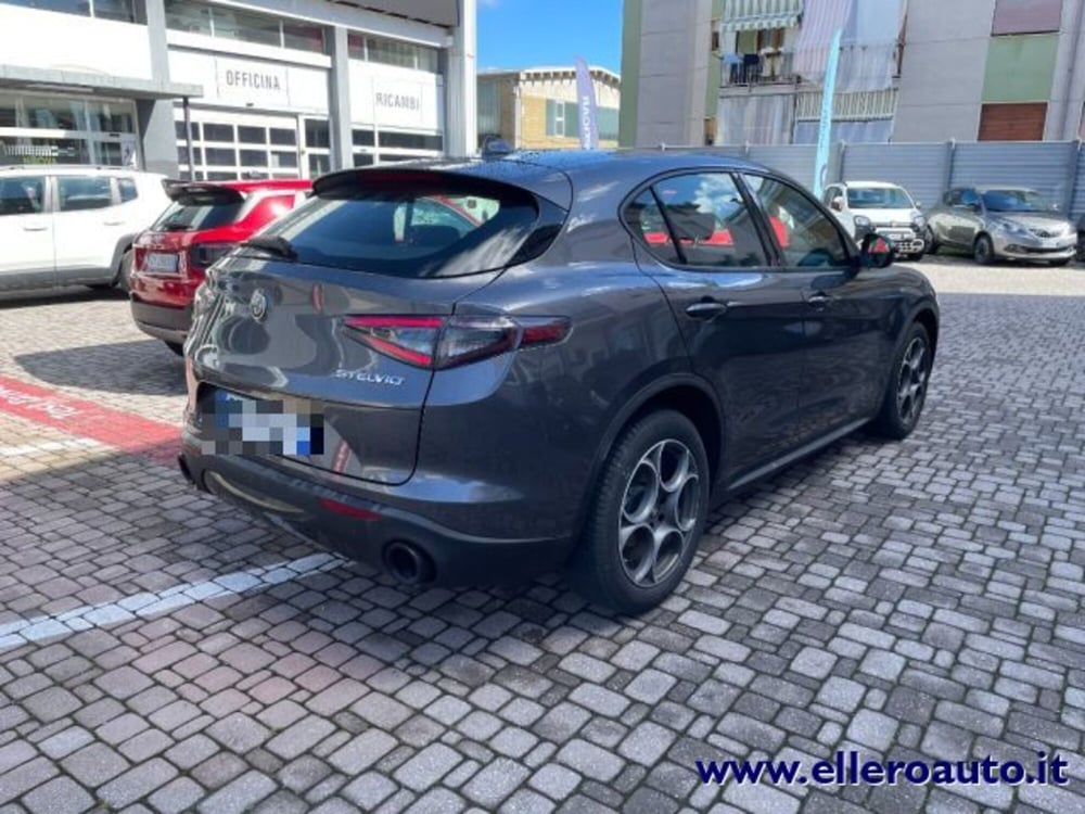 Alfa Romeo Stelvio usata a Cuneo (5)