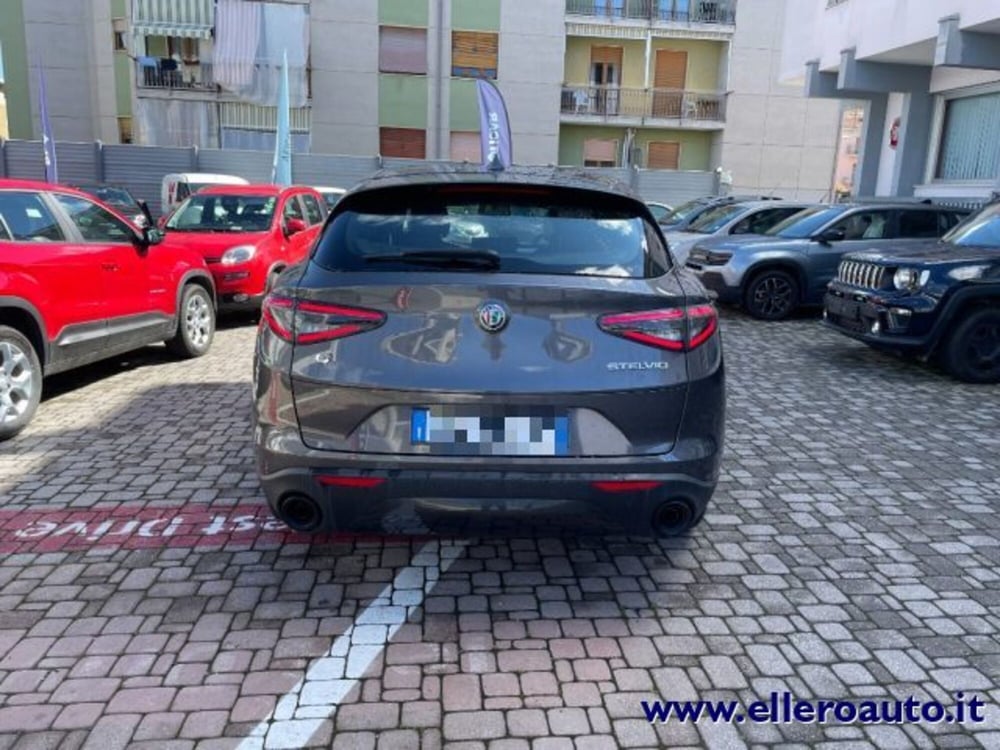 Alfa Romeo Stelvio usata a Cuneo (6)