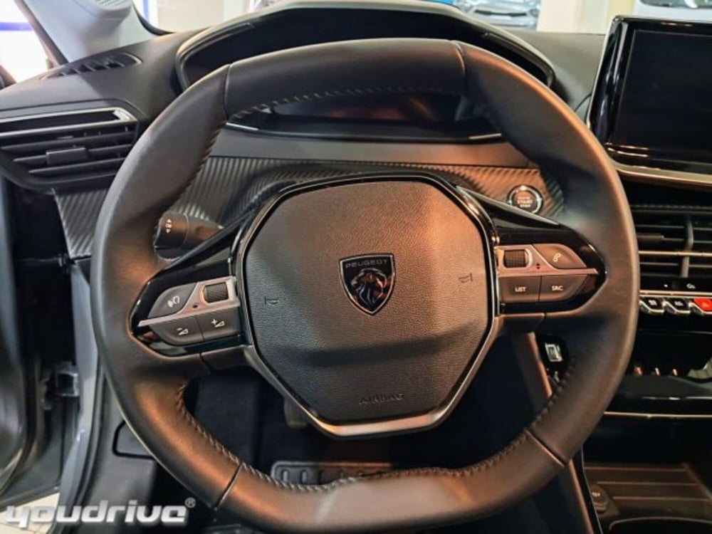 Peugeot 208 usata a Napoli (10)