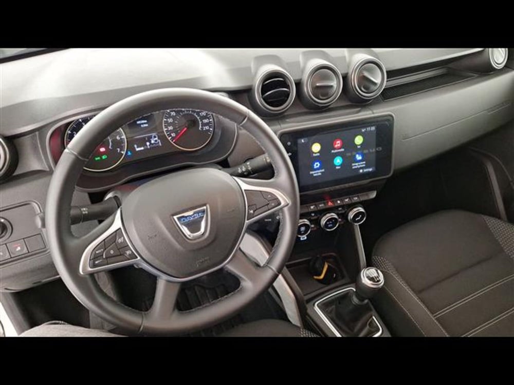 Dacia Duster usata a Milano (13)