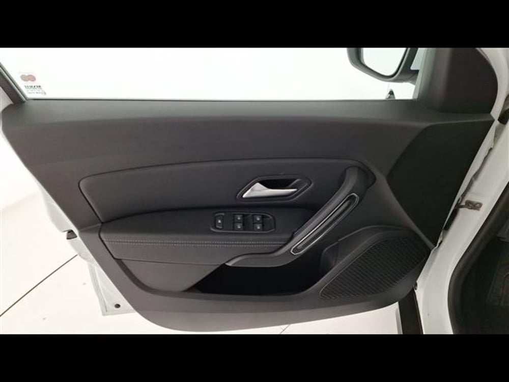 Dacia Duster usata a Milano (15)