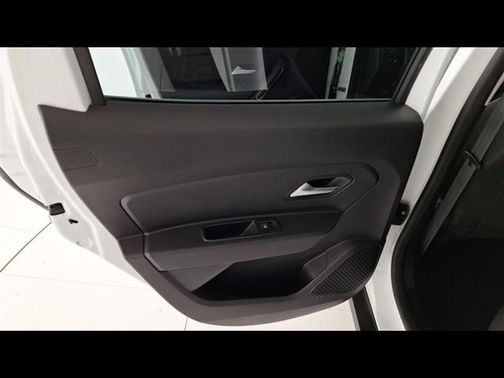 Dacia Duster usata a Milano (8)